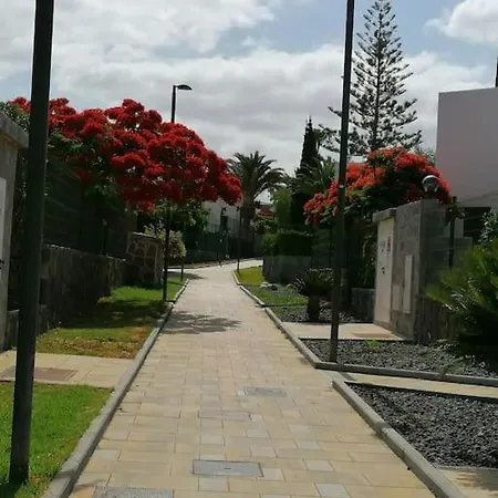 La Buena Vida *